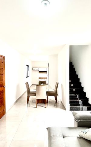 Apartamento à venda com 120m², 2 quartos e sem vaga Apartamento à venda com 120m², 2 quartos e sem vagaSala