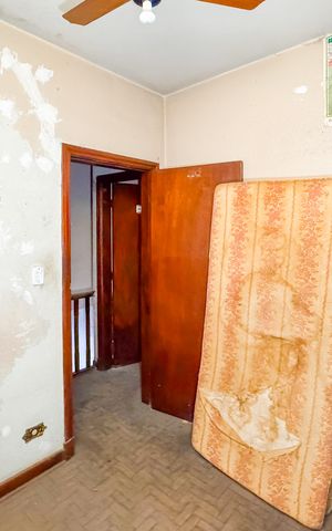 Casa à venda com 100m², 3 quartos e 2 vagas Casa à venda com 100m², 3 quartos e 2 vagasQuarto 2