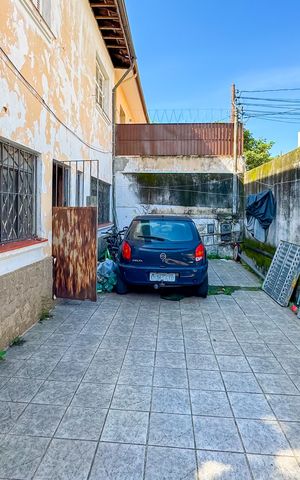 Casa à venda com 100m², 3 quartos e 2 vagas Casa à venda com 100m², 3 quartos e 2 vagasQuintal