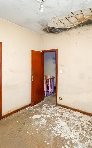 Casa à venda com 100m², 3 quartos e 2 vagas Casa à venda com 100m², 3 quartos e 2 vagasQuarto 3