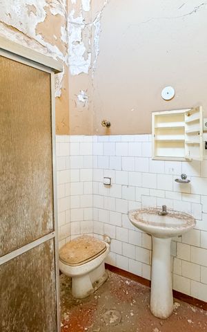 Casa à venda com 100m², 3 quartos e 2 vagas Casa à venda com 100m², 3 quartos e 2 vagasBanheiro