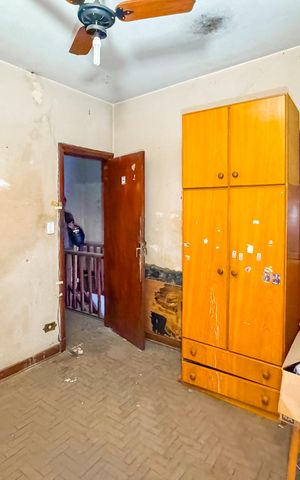 Casa à venda com 100m², 3 quartos e 2 vagas Casa à venda com 100m², 3 quartos e 2 vagasQuarto 1