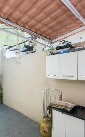 Casa à venda com 70m², 2 quartos e 1 vaga Casa à venda com 70m², 2 quartos e 1 vagaÁrea de Serviço