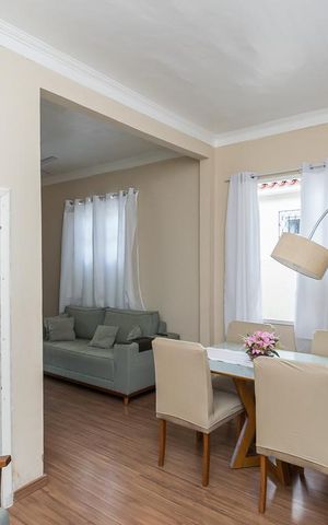 Casa à venda com 70m², 2 quartos e 1 vaga Casa à venda com 70m², 2 quartos e 1 vagaSala