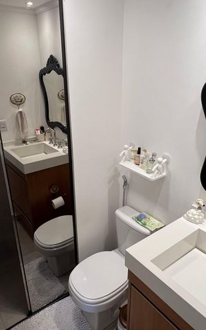 Apartamento à venda com 90m², 3 quartos e 2 vagas Apartamento à venda com 90m², 3 quartos e 2 vagasBanheiro