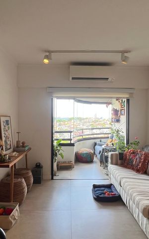 Apartamento à venda com 90m², 3 quartos e 2 vagas Apartamento à venda com 90m², 3 quartos e 2 vagasSala