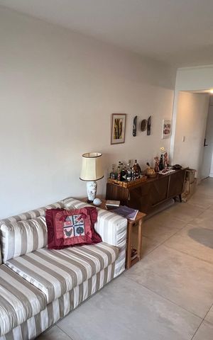 Apartamento à venda com 90m², 3 quartos e 2 vagas Apartamento à venda com 90m², 3 quartos e 2 vagasSala