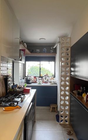 Apartamento à venda com 90m², 3 quartos e 2 vagas Apartamento à venda com 90m², 3 quartos e 2 vagasCozinha