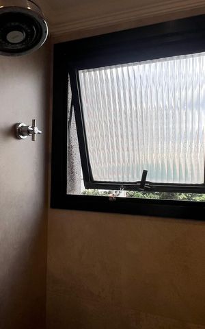 Apartamento à venda com 90m², 3 quartos e 2 vagas Apartamento à venda com 90m², 3 quartos e 2 vagasBanheiro da Suíte