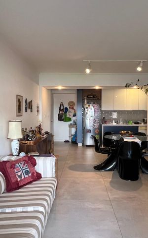 Apartamento à venda com 90m², 3 quartos e 2 vagas Apartamento à venda com 90m², 3 quartos e 2 vagasSala