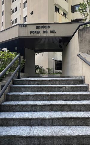 Apartamento à venda com 90m², 3 quartos e 2 vagas Apartamento à venda com 90m², 3 quartos e 2 vagasFachada