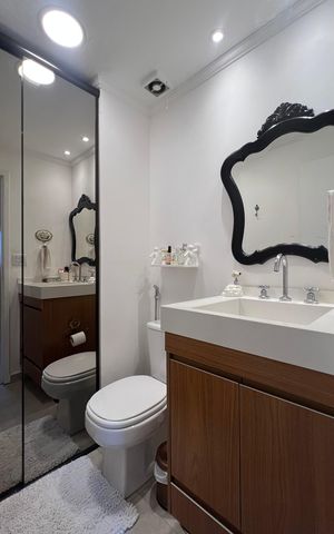 Apartamento à venda com 90m², 3 quartos e 2 vagas Apartamento à venda com 90m², 3 quartos e 2 vagasBanheiro
