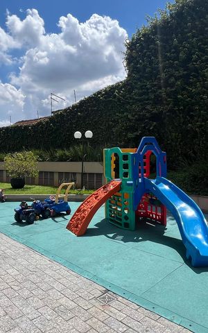 Apartamento à venda com 90m², 3 quartos e 2 vagas Apartamento à venda com 90m², 3 quartos e 2 vagasPlayground