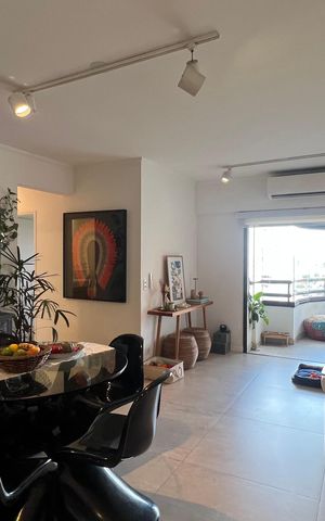 Apartamento à venda com 90m², 3 quartos e 2 vagas Apartamento à venda com 90m², 3 quartos e 2 vagasSala