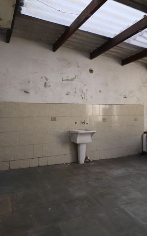 Casa à venda com 301m², 2 quartos e 4 vagasQuintal