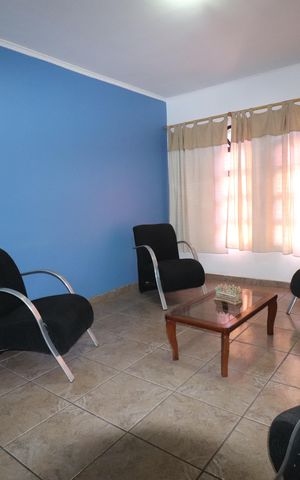 Casa à venda com 301m², 2 quartos e 4 vagasSala
