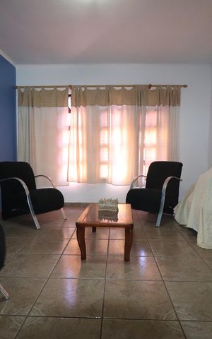 Casa à venda com 301m², 2 quartos e 4 vagasSala