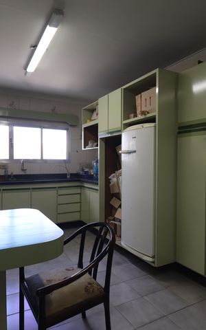Casa à venda com 301m², 2 quartos e 4 vagasCozinha