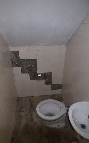 Casa à venda com 301m², 2 quartos e 4 vagasLavabo