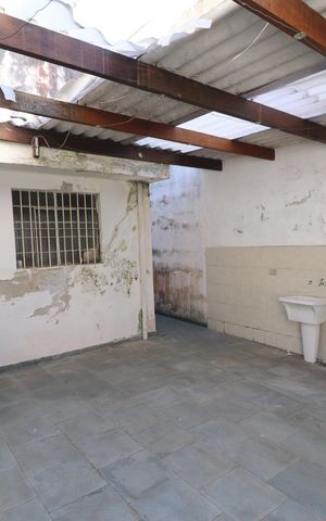 Casa à venda com 301m², 2 quartos e 4 vagasQuintal