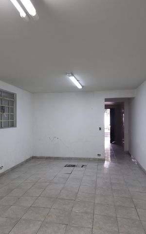 Casa à venda com 301m², 2 quartos e 4 vagasCasa  2 Quarto