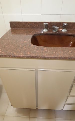 Casa à venda com 301m², 2 quartos e 4 vagasBanheiro Quarto 1 suíte