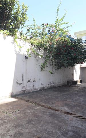 Casa à venda com 301m², 2 quartos e 4 vagasQuintal