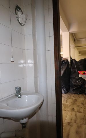 Casa à venda com 301m², 2 quartos e 4 vagasLavabo