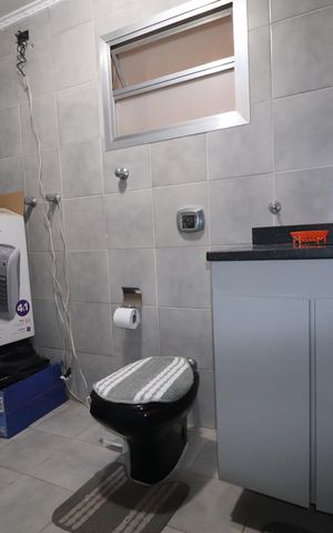 Casa à venda com 301m², 2 quartos e 4 vagasBanheiro 2