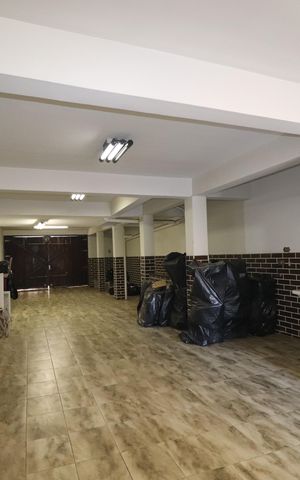 Casa à venda com 301m², 2 quartos e 4 vagasGaragem