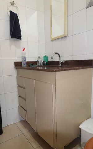 Casa à venda com 301m², 2 quartos e 4 vagasBanheiro 2