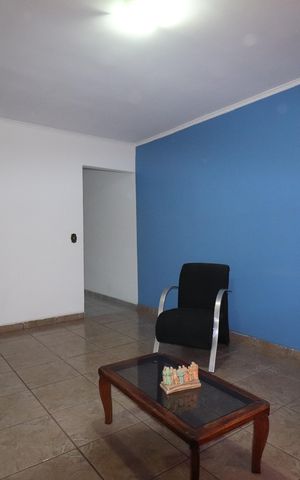 Casa à venda com 301m², 2 quartos e 4 vagasSala