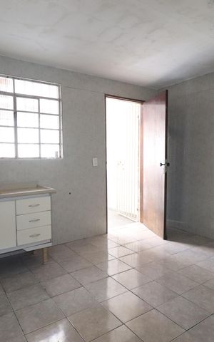 Casa à venda com 301m², 2 quartos e 4 vagasCasa 2 - cozinha