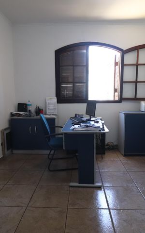 Casa à venda com 301m², 2 quartos e 4 vagasQuarto 1 suíte