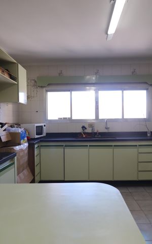 Casa à venda com 301m², 2 quartos e 4 vagasCozinha
