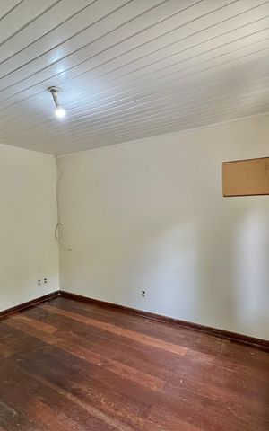 Casa de condomínio à venda com 190m², 3 quartos e 2 vagas Casa de condomínio à venda com 190m², 3 quartos e 2 vagasQuarto