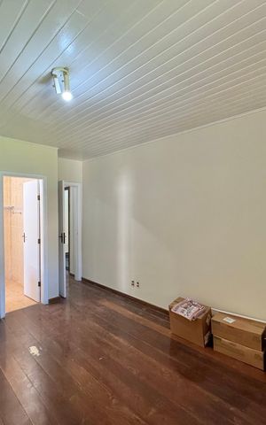 Casa de condomínio à venda com 190m², 3 quartos e 2 vagas Casa de condomínio à venda com 190m², 3 quartos e 2 vagasSuíte