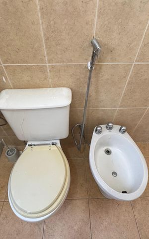 Casa de condomínio à venda com 190m², 3 quartos e 2 vagas Casa de condomínio à venda com 190m², 3 quartos e 2 vagasSuíte - Banheiro
