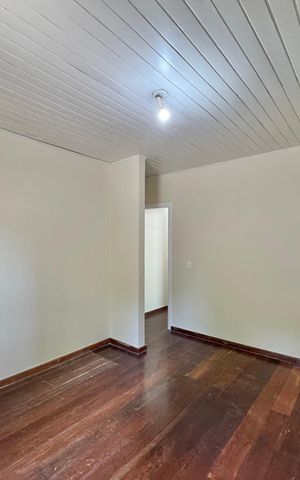 Casa de condomínio à venda com 190m², 3 quartos e 2 vagas Casa de condomínio à venda com 190m², 3 quartos e 2 vagasQuarto