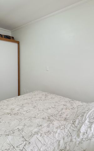 Casa à venda com 100m², 3 quartos e 2 vagas Casa à venda com 100m², 3 quartos e 2 vagasSuíte
