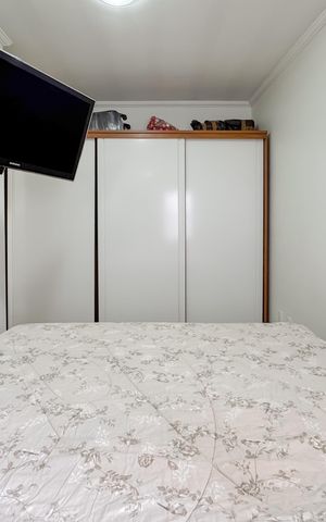 Casa à venda com 100m², 3 quartos e 2 vagas Casa à venda com 100m², 3 quartos e 2 vagasSuíte