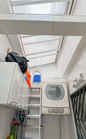 Casa à venda com 100m², 3 quartos e 2 vagas Casa à venda com 100m², 3 quartos e 2 vagasÁrea de Serviço