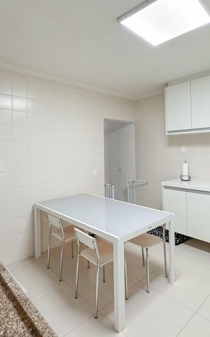Casa à venda com 100m², 3 quartos e 2 vagas Casa à venda com 100m², 3 quartos e 2 vagasCozinha