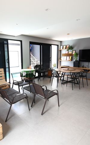 Casa à venda com 400m², 4 quartos e 5 vagasÁrea comum - Salão de Festas