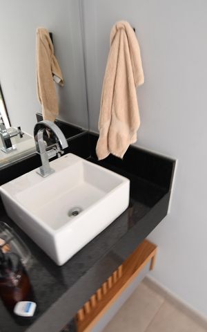 Casa à venda com 400m², 4 quartos e 5 vagasBanheiro de serviço
