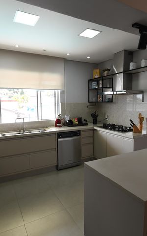 Casa à venda com 400m², 4 quartos e 5 vagasCozinha