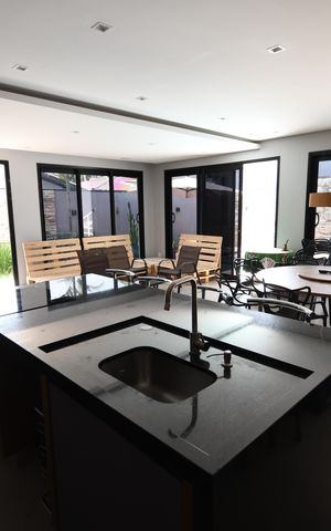 Casa à venda com 400m², 4 quartos e 5 vagasÁrea comum - Salão de Festas