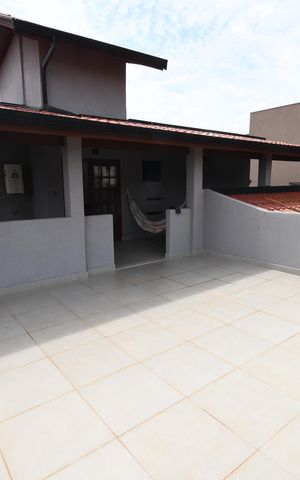 Casa à venda com 400m², 4 quartos e 5 vagasVaranda