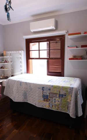 Casa à venda com 400m², 4 quartos e 5 vagasQuarto 3 - Suíte