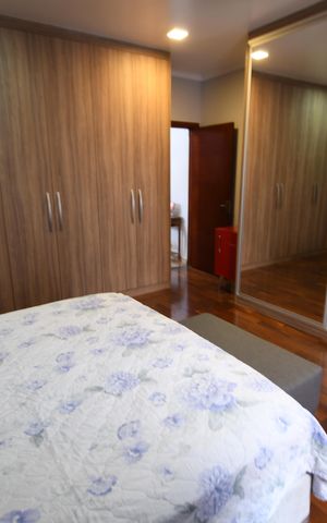 Casa à venda com 400m², 4 quartos e 5 vagasQuarto 4 - Suíte